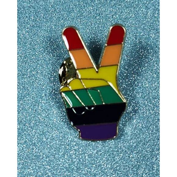 Rainbow Peace Sign Fingers Pin - Hat, Lapel, Lanyard, Apron, Jacket or Backpack - Picture 1 of 4